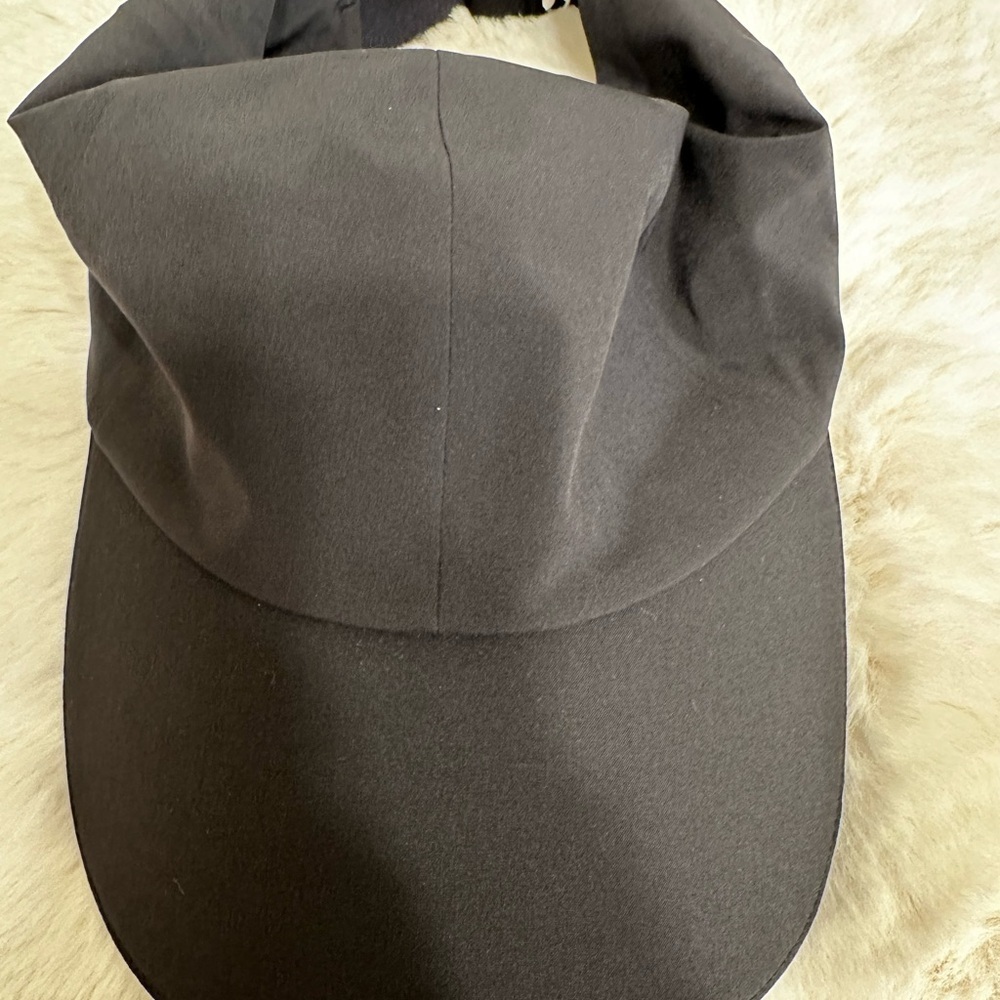 Black women’s Cap